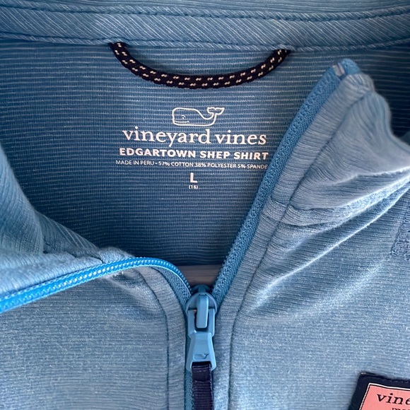 Vineyard Vines Shep Shirt, like new condition - Picture 2 of 2